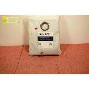 Sun Zero 100% Blackout Oslo Theater Grade Grommet Curtain Panel 52"x84"